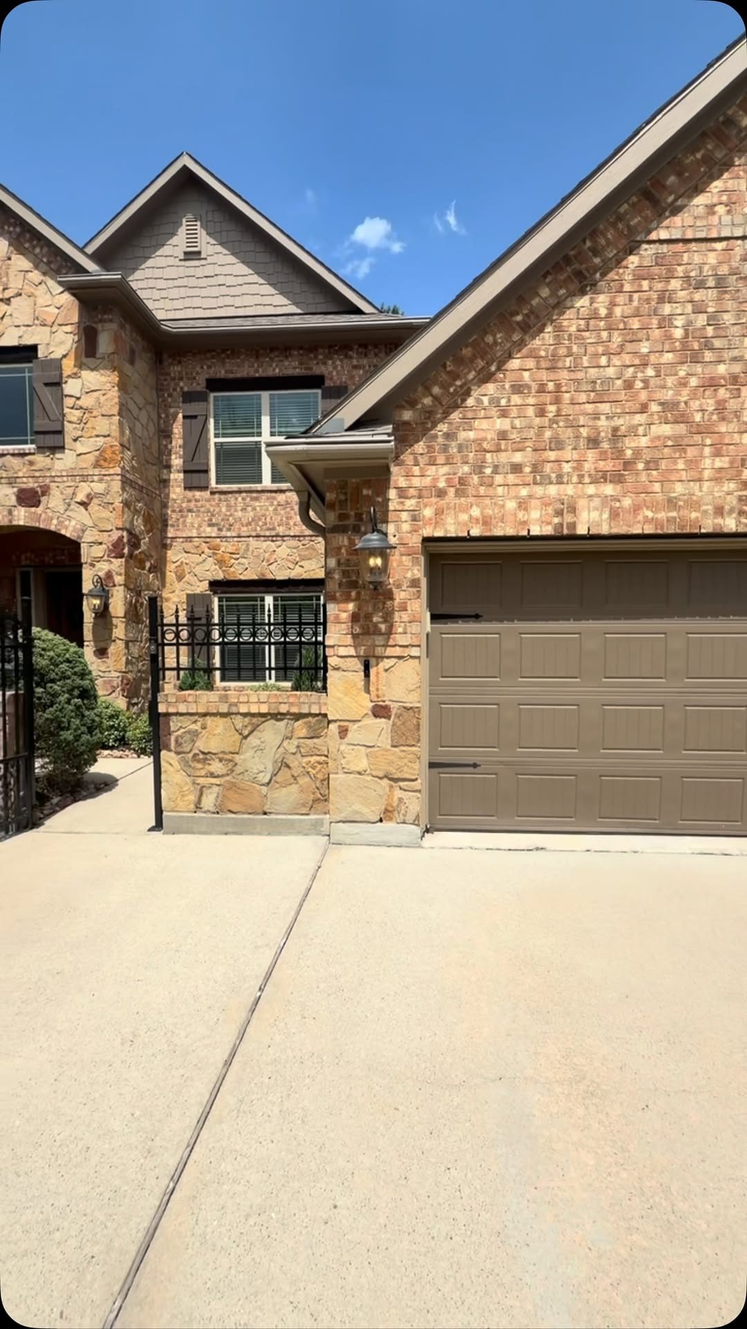Open house in Woodforest
